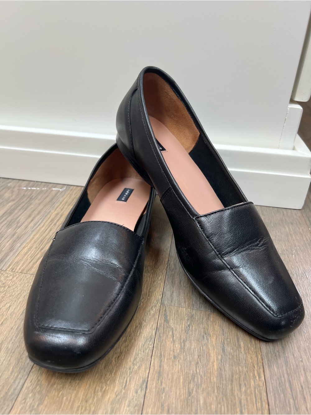 Array Black Leather Loafers Size 8.5 M Slip On Flats Shoes Classic Office Casual